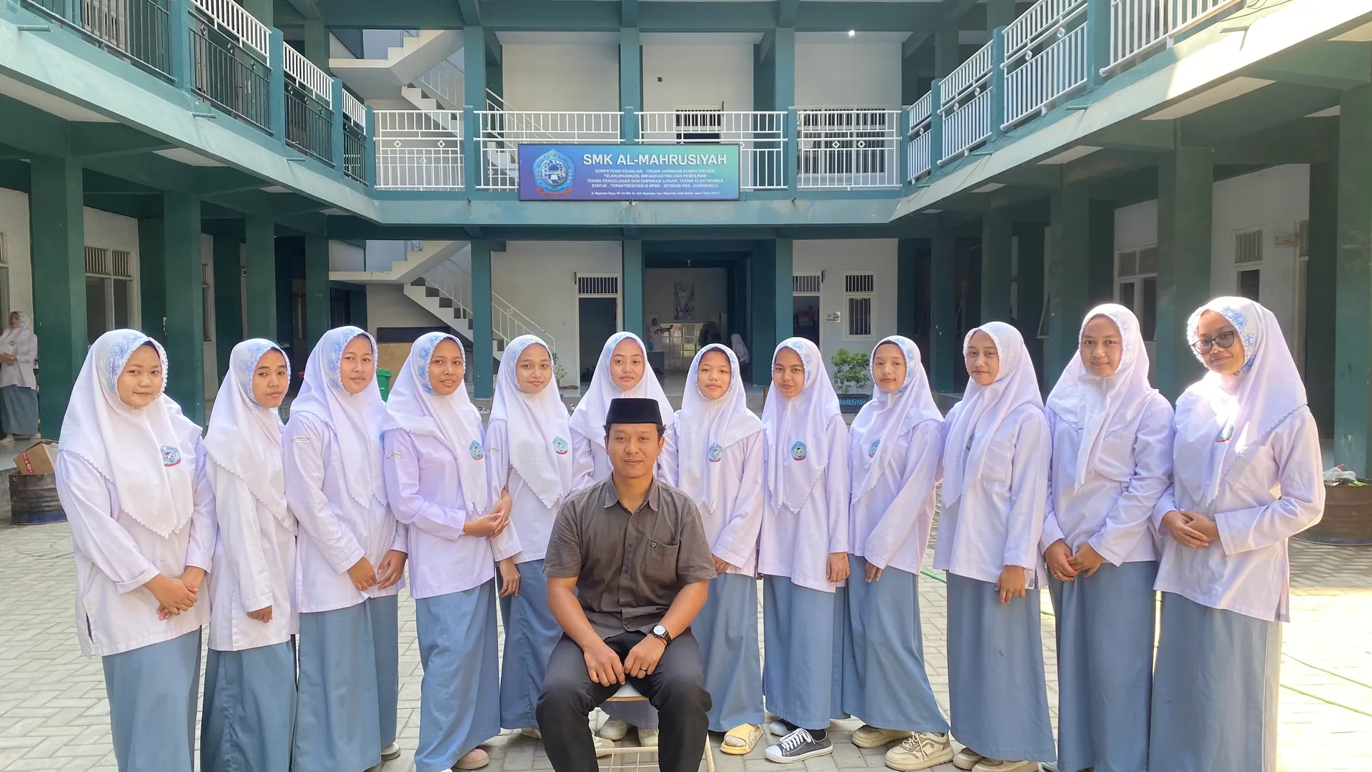 najwa akmaliya & kanza septian dan seganap keluarga besar agitkjA